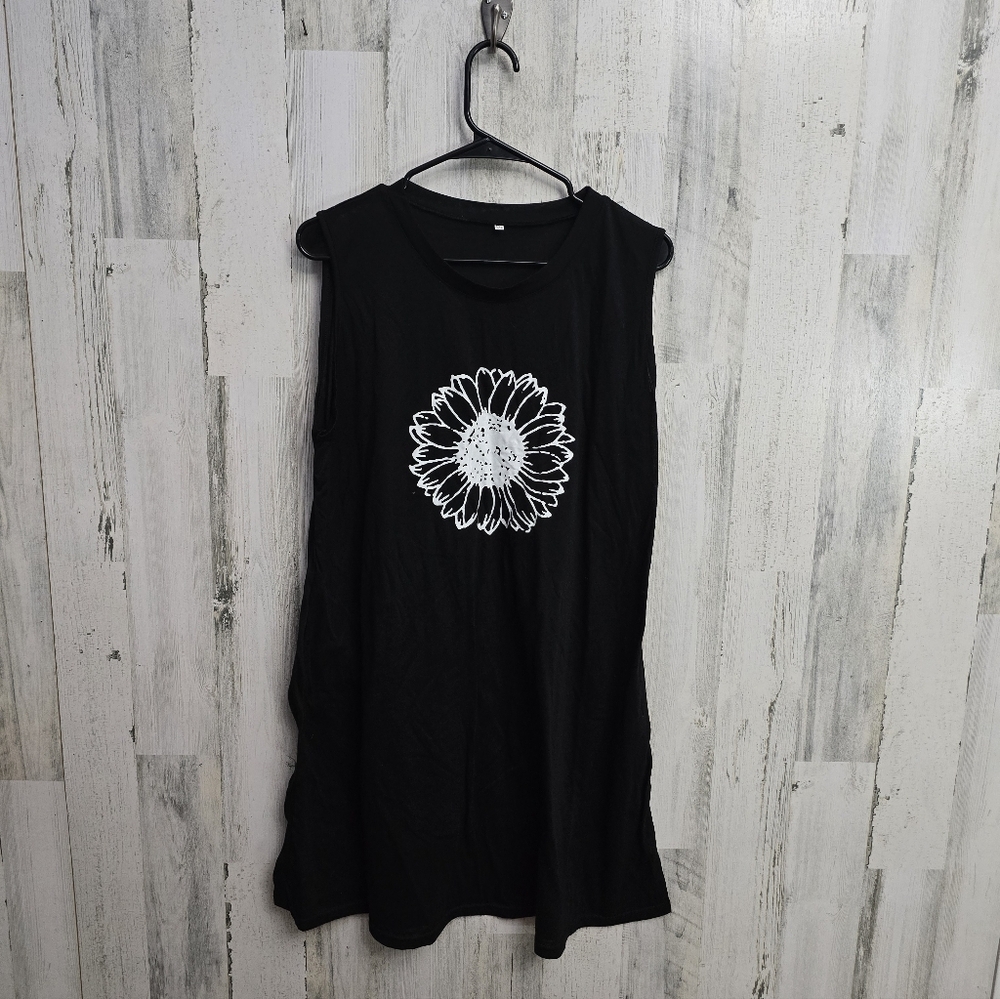 Black Sleeveless Top with White Floral Design Womens Plus Size 5XL Unbranded - Picture 1 of 6